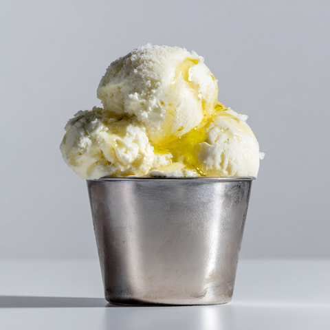 Kokos Ice Cream mit Olivenöl und Meersalz